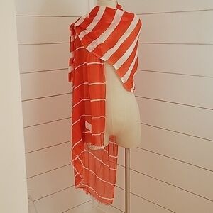 NWT Towne & Reese red and white stripe wrap